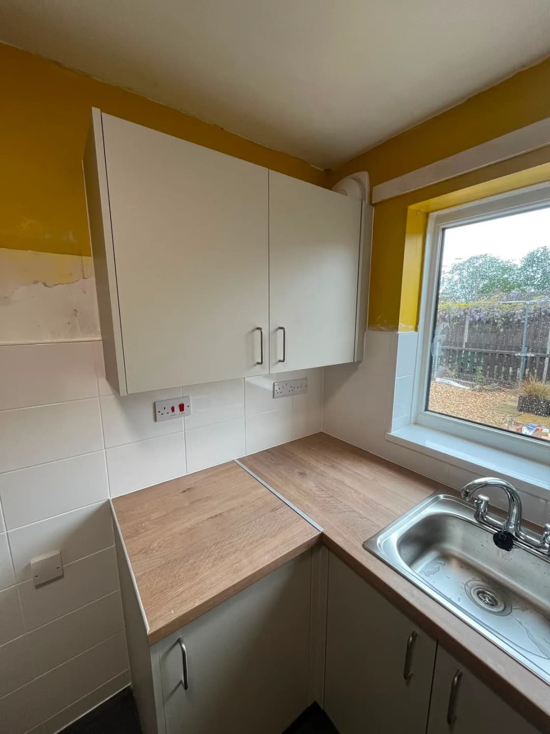 Units and worktop run, Mapperley
